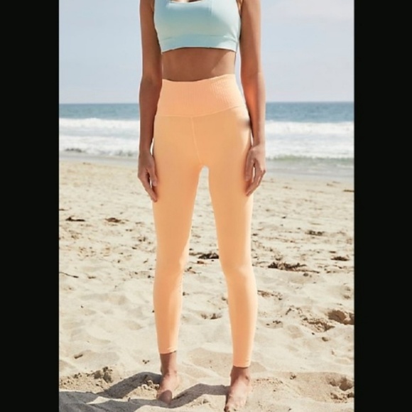 FREE PEOPLE GOOD KARMA 7/8 LEGGINGS NWOT - Picture 3 of 4